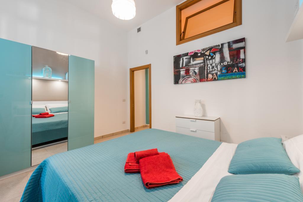 Bari Design City Centre CasatuaБарі Екстер'єр фото