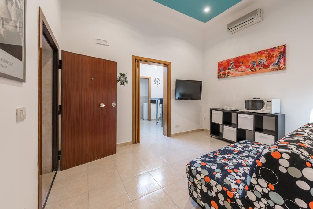 Bari Design City Centre CasatuaБарі Екстер'єр фото