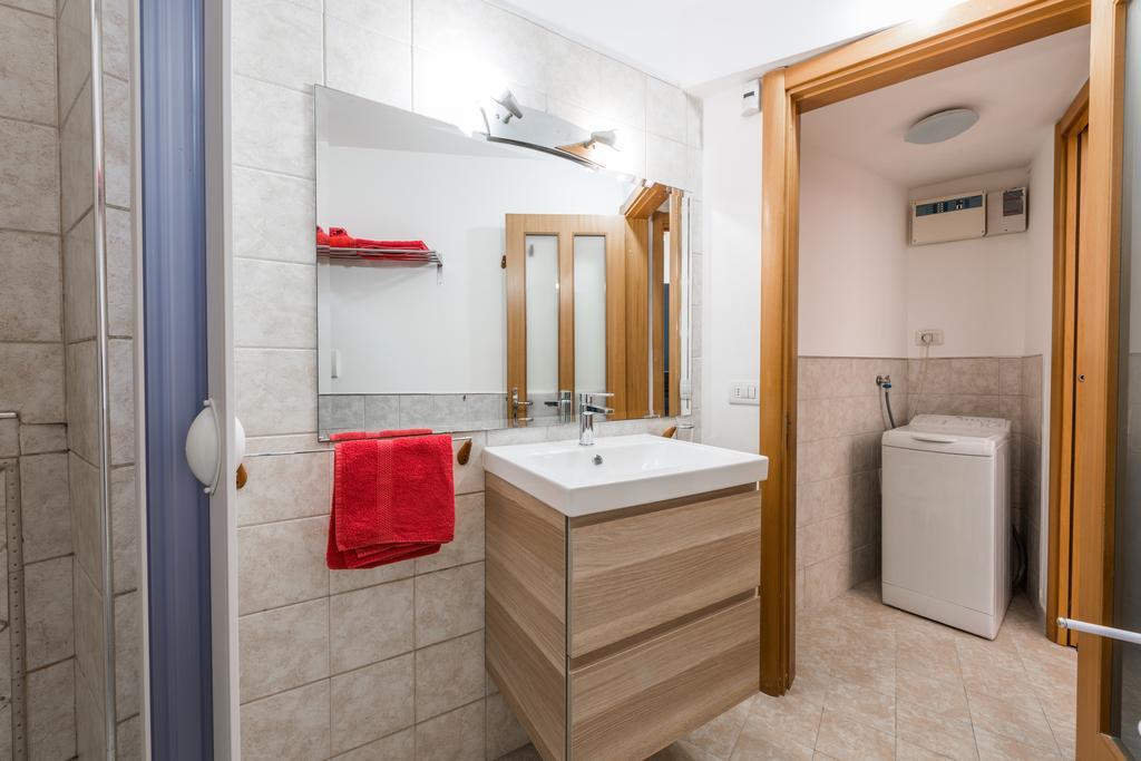Bari Design City Centre CasatuaБарі Екстер'єр фото