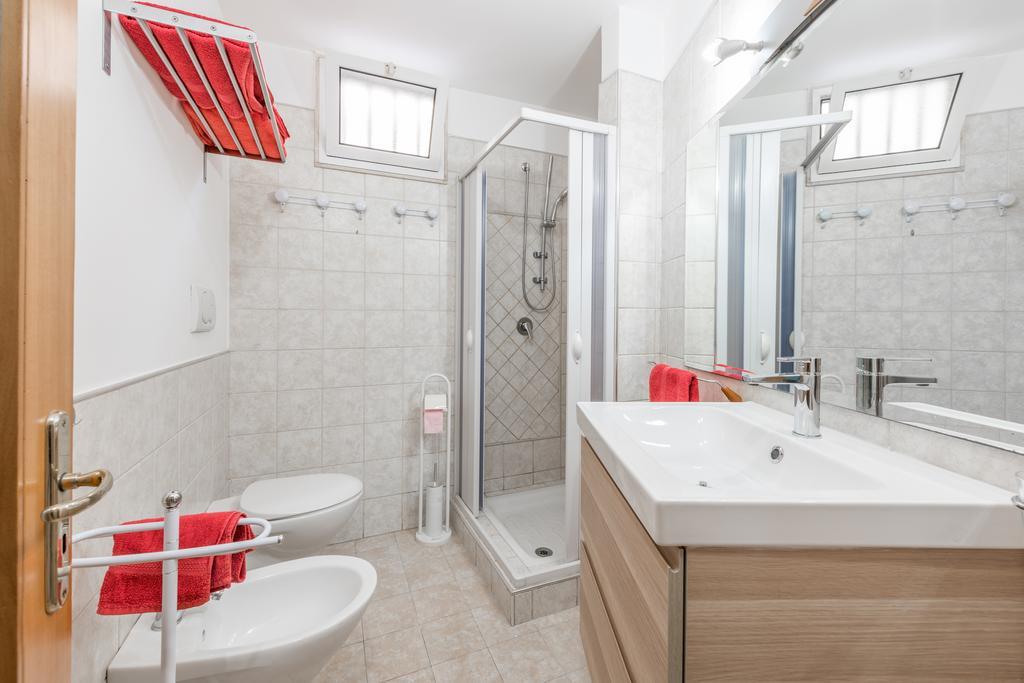 Bari Design City Centre CasatuaБарі Екстер'єр фото